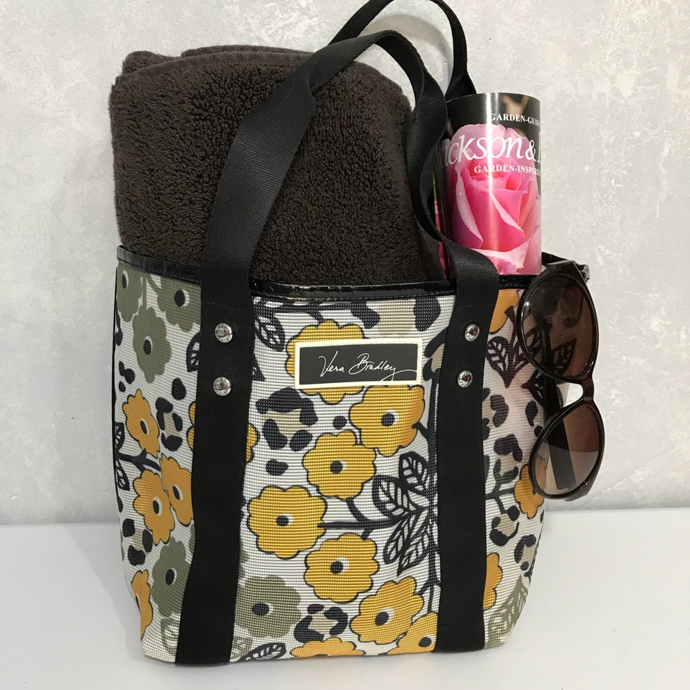 Vera Bradley Go Wild retired pattern mesh tote
